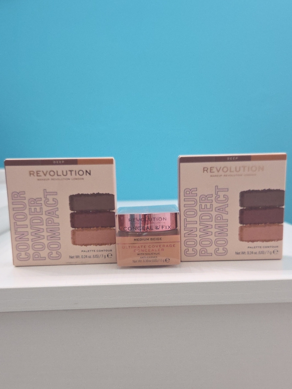 Revolution Contour Powder Compact Duo with Conceal & Fix - Brown & Beige